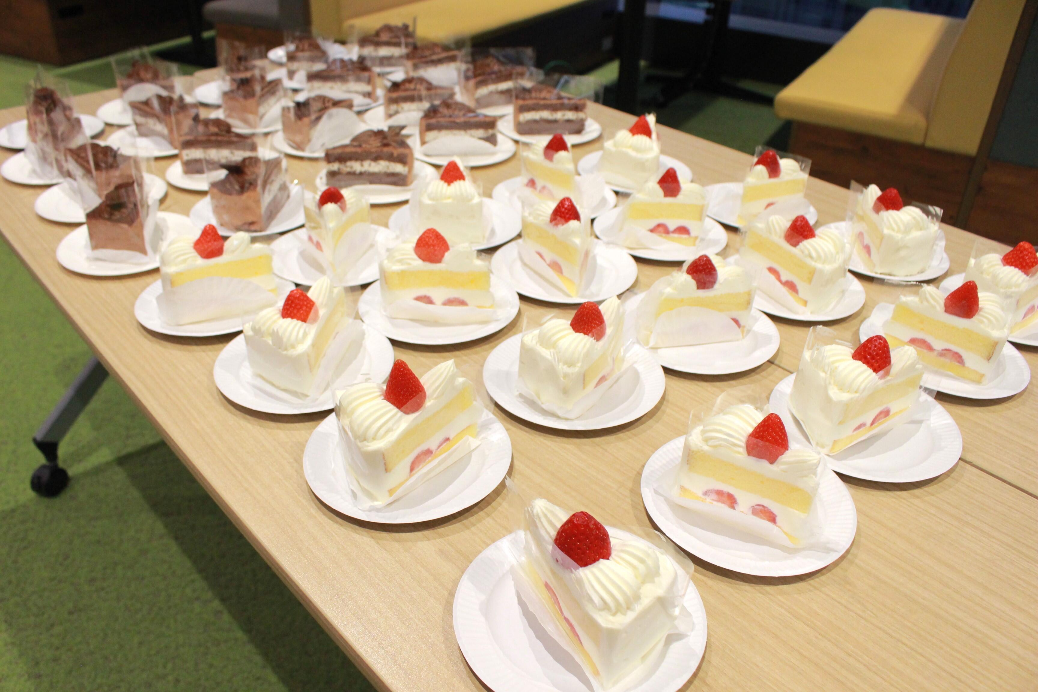 2407　0628開催 ゆめ小町懇親会（ケーキ）.JPG